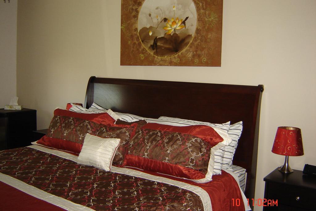 Midway Motel Радиссон Номер фото