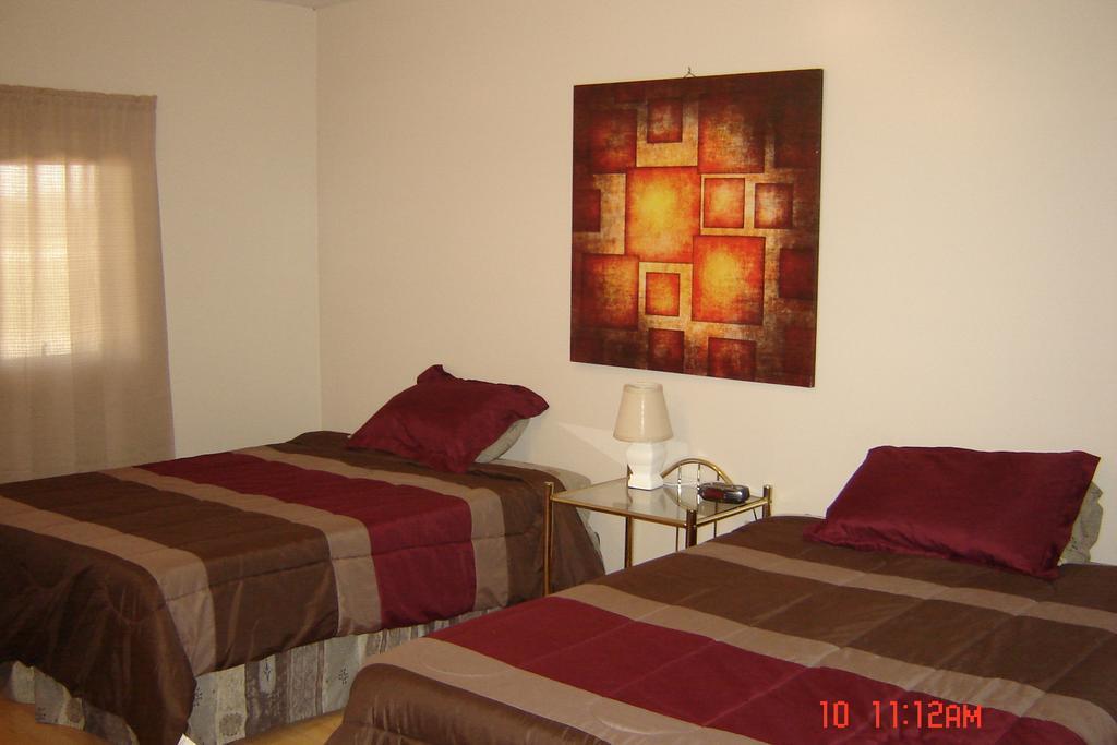 Midway Motel Радиссон Номер фото